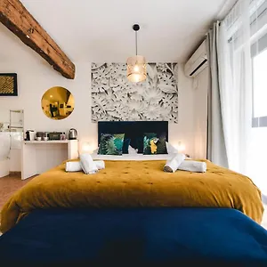https://duplex-pasteur-centre-historique.fr-provencehotel.com